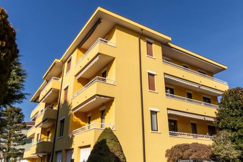 Appartamento in vendita ad Arcore via Giuseppe Parini, 60