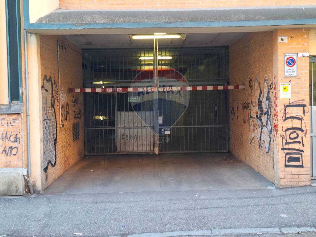 Garage in vendita a Bologna via Antonio Di Vincenzo