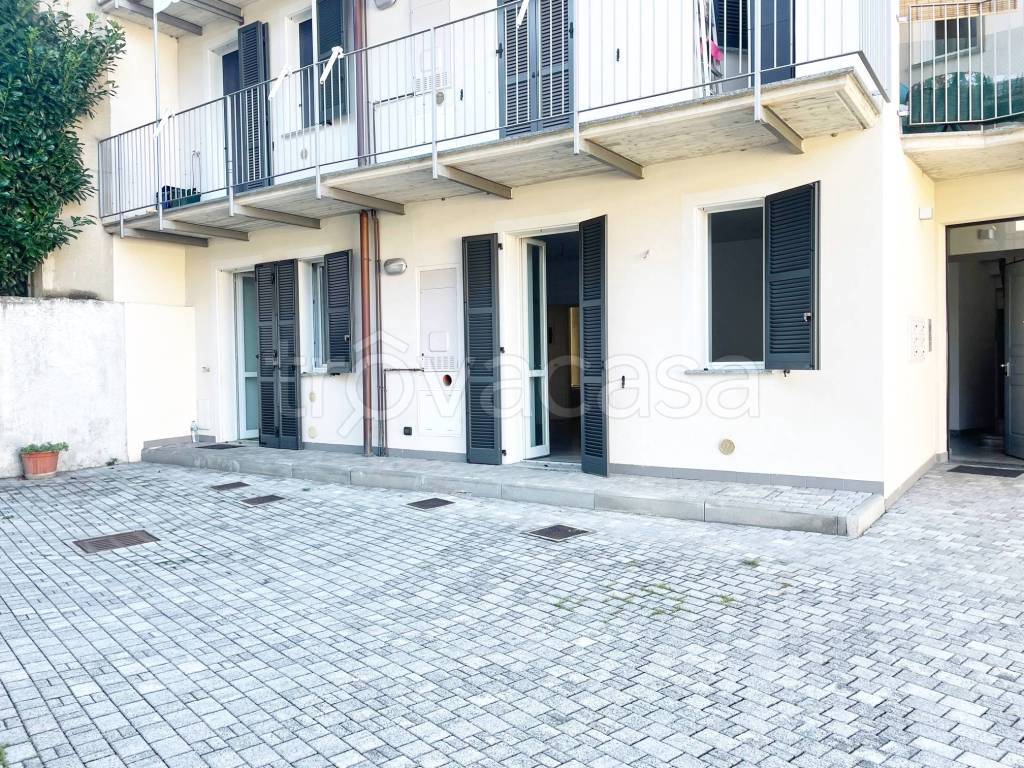 Appartamento in vendita a Casorate Sempione via Novara