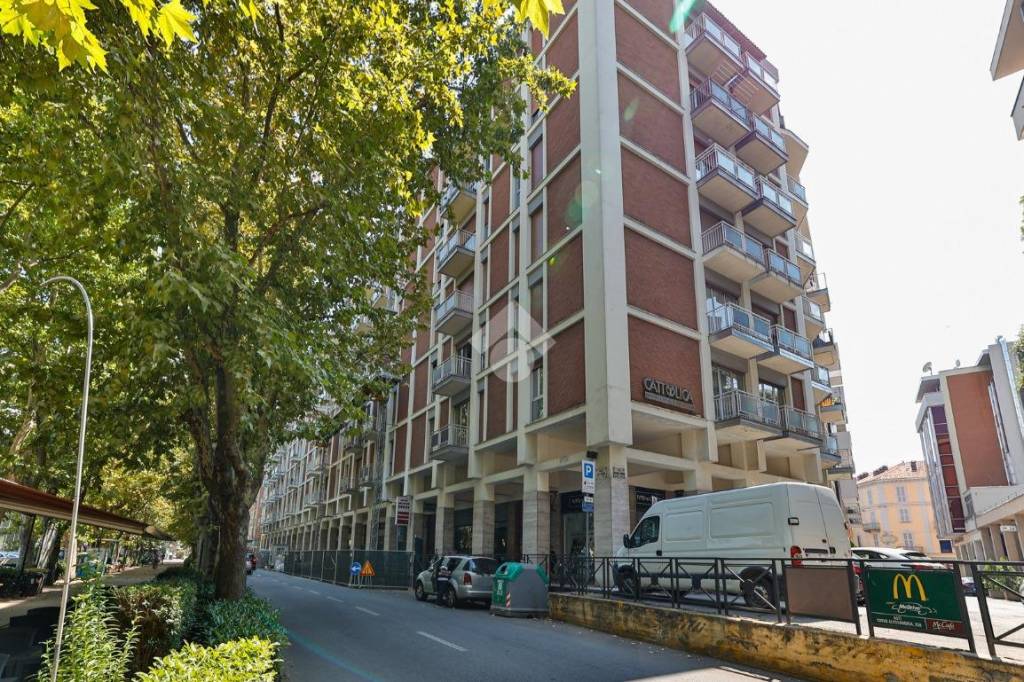 Appartamento in vendita ad Asti corso Luigi Einaudi, 32