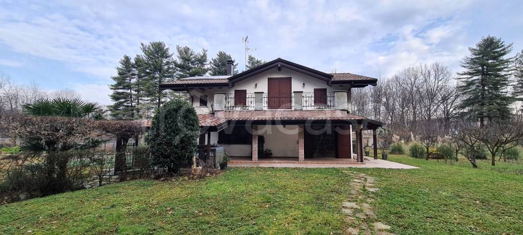 Villa in vendita a Fagnano Olona via per Busto, 98