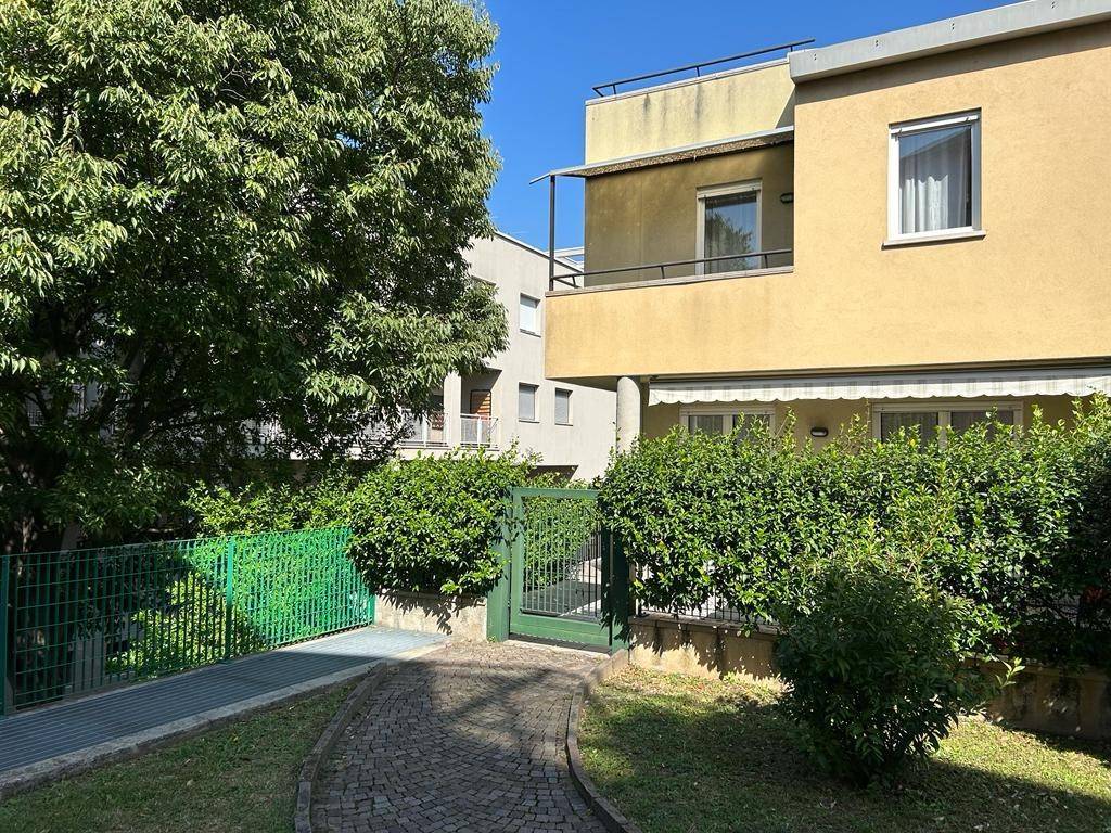 Villa a Schiera in vendita a Rovereto via Giovanni Battista Graser