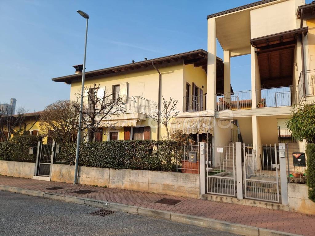 Appartamento in vendita a Calcinato via Borgo di Mattina, 13