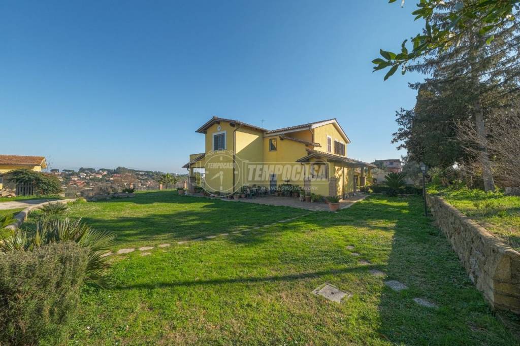 Villa in vendita a Sacrofano via monte canneliere