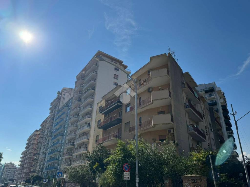Appartamento in vendita a Palermo via Villa Sofia, 13