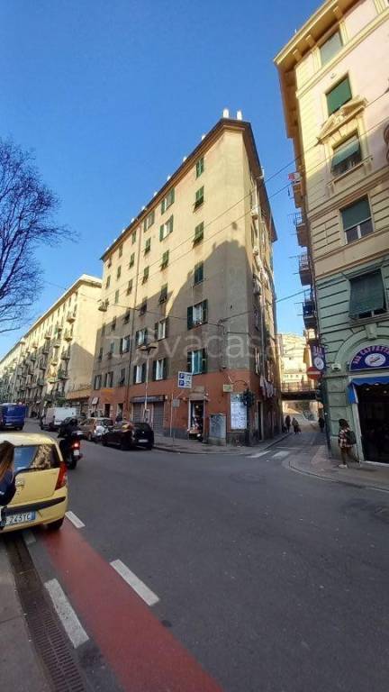 Appartamento in vendita a Genova via Teresio Mario Canepari, 9