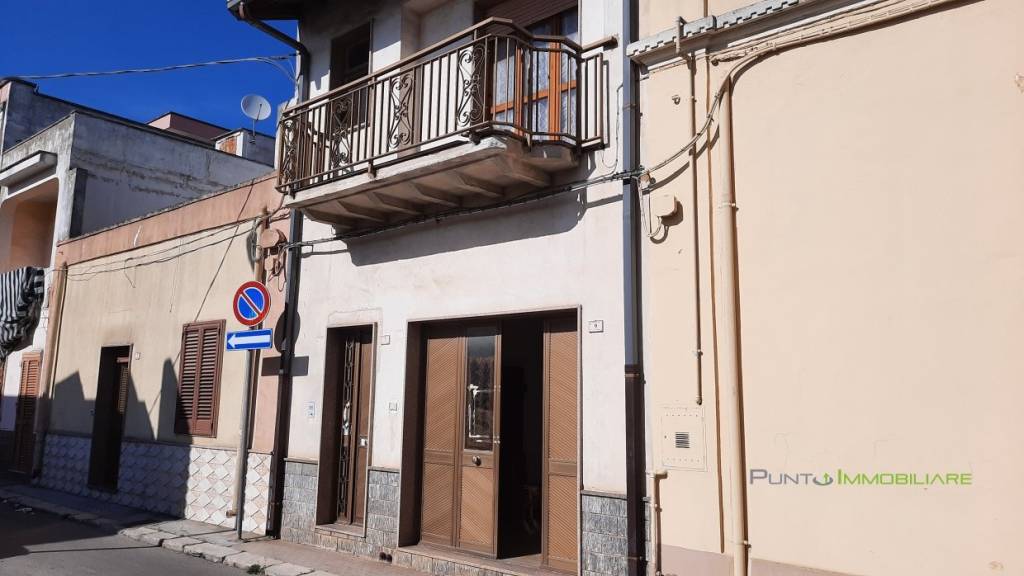 Casa Indipendente in vendita a Cellino San Marco via campi salentina 7