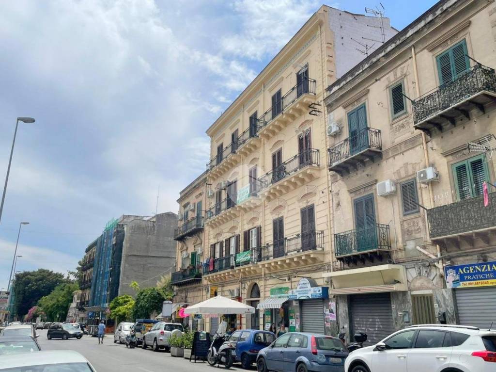 Appartamento in vendita a Palermo via Noce, 82