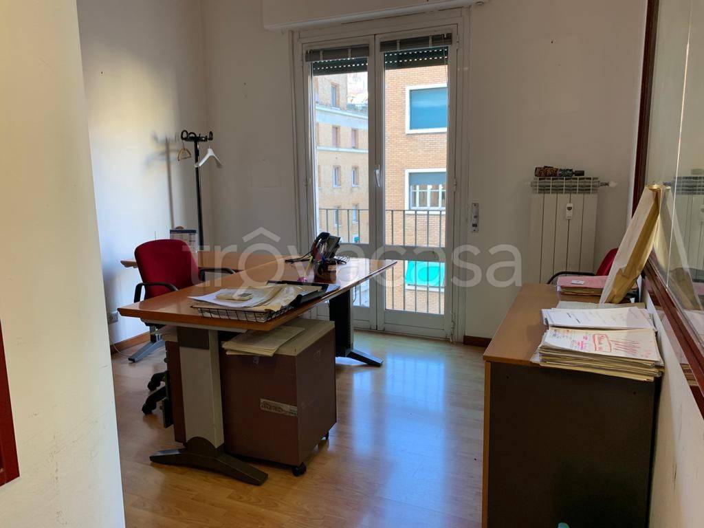 Appartamento in affitto a Genova via Ceccardo Roccatagliata Ceccardi, 0