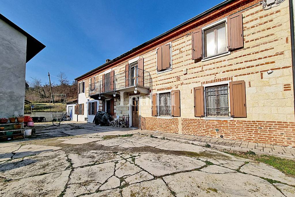 Villa in vendita a Casale Monferrato strada Rolasco, 75