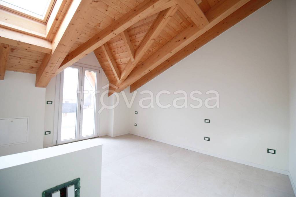Appartamento in vendita a Gerenzano via Gian Pietro Clerici, 25