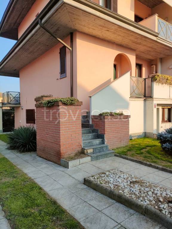 Villa Bifamiliare in in vendita da privato a Torrevecchia Pia