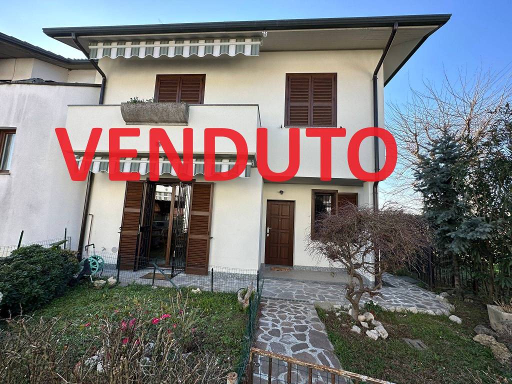 Villa Bifamiliare in vendita a Pessano con Bornago via Gioacchino Rossini, 18