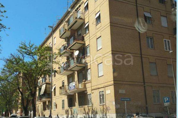 Appartamento in vendita a Roma viale Vasco De Gama