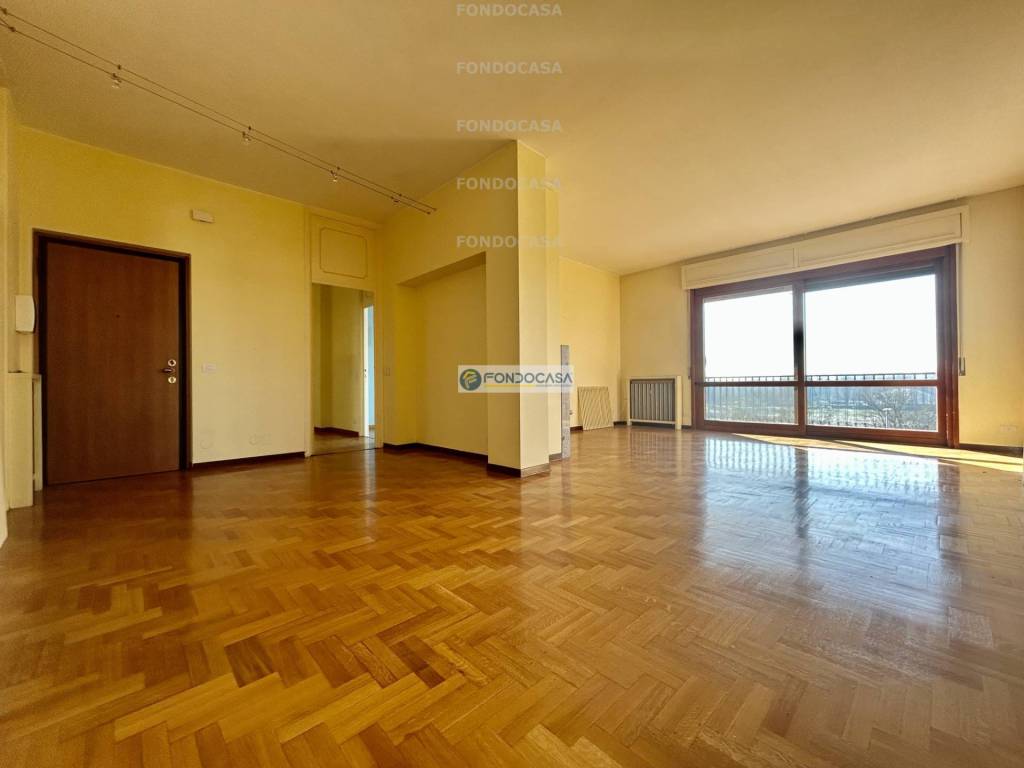 Appartamento in vendita a Pavia via Montebello della battaglia, 17