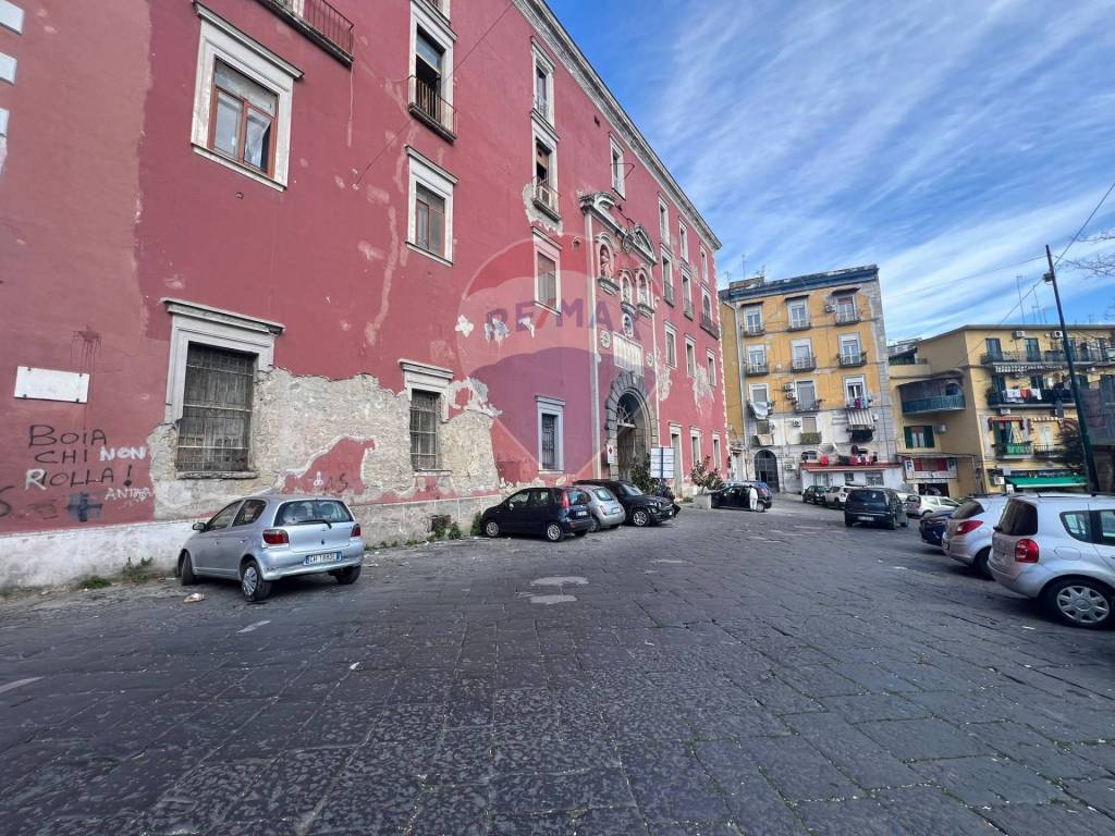 Appartamento in vendita a Napoli vicoletto San Gennaro dei poveri, 41