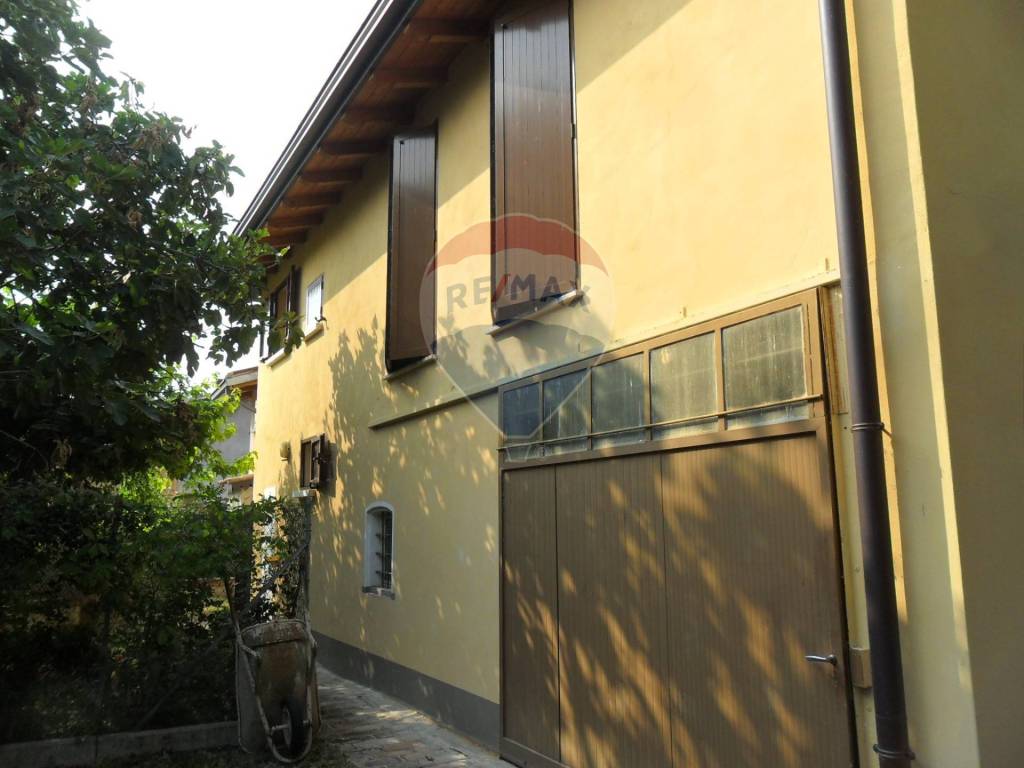 Casa Indipendente in vendita a Bibbiano don Pasquino Borghi, 34