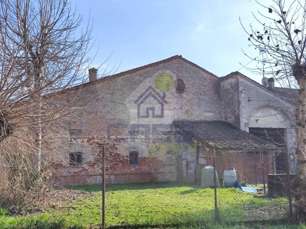 Casa Indipendente in vendita a Sospiro via roma 34