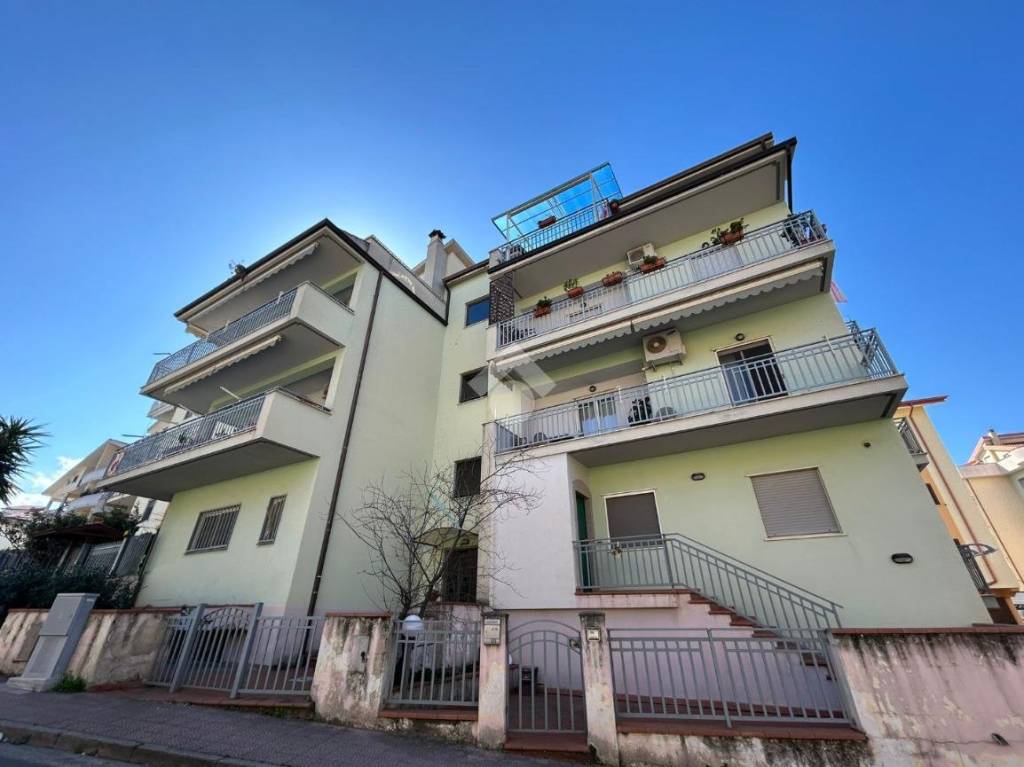 Appartamento in vendita a Corigliano-Rossano via m. Teresa di Calcutta, 19
