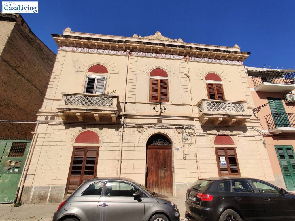 Appartamento in vendita a Palermo via Ruggero Loria