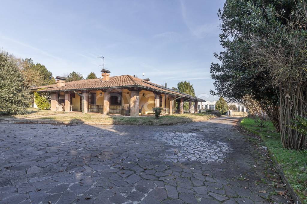 Villa in vendita a Vigarano Mainarda via Cento, 70/a