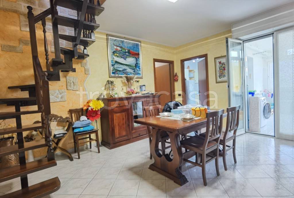 Appartamento in vendita ad Altare via Montenotte, 24