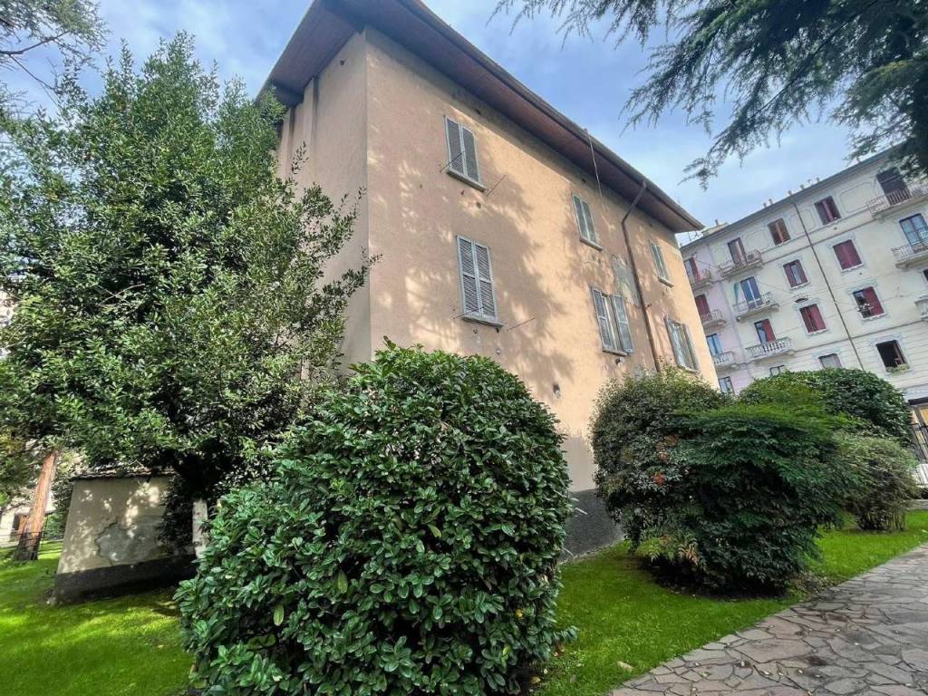 Appartamento in vendita a Milano via Carlo d'Adda 4/a