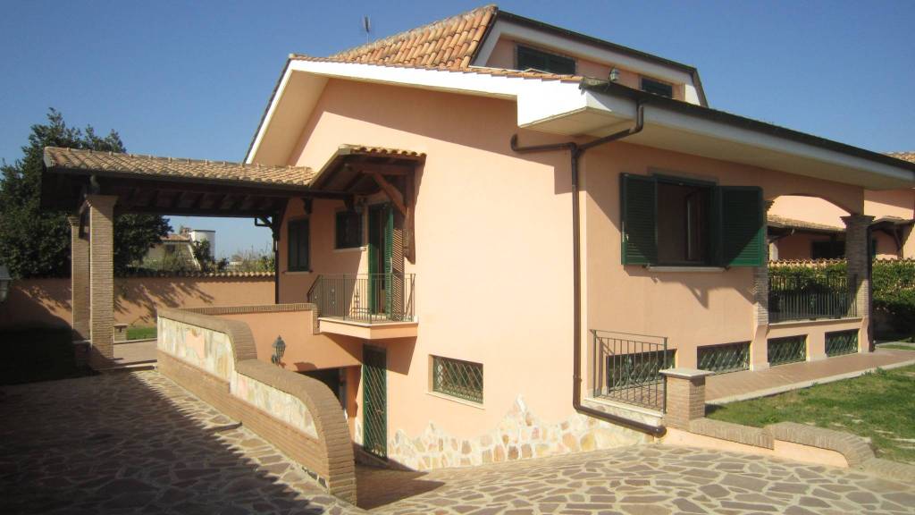 Villa in vendita ad Ardea via Pavia