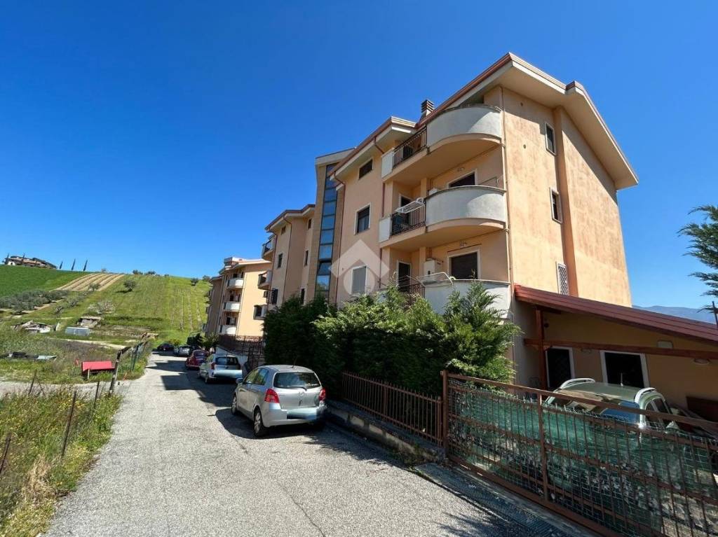 Appartamento in vendita a Montalto Uffugo via Salerni, 14