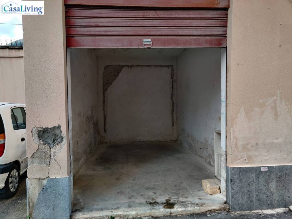 Garage in vendita a Palermo via Emlio Salgari