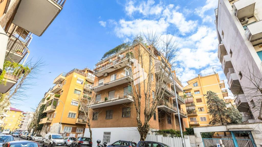 Appartamento in vendita a Roma via Romeo Rodriguez Pereira, 236