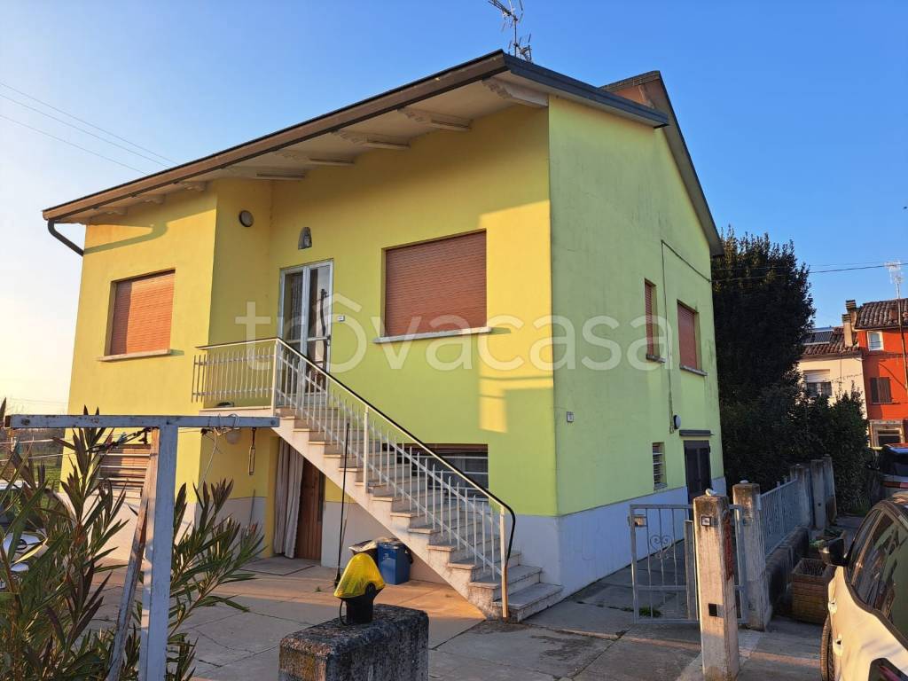 Villa in vendita a Finale Emilia via per Modena Ovest, 102
