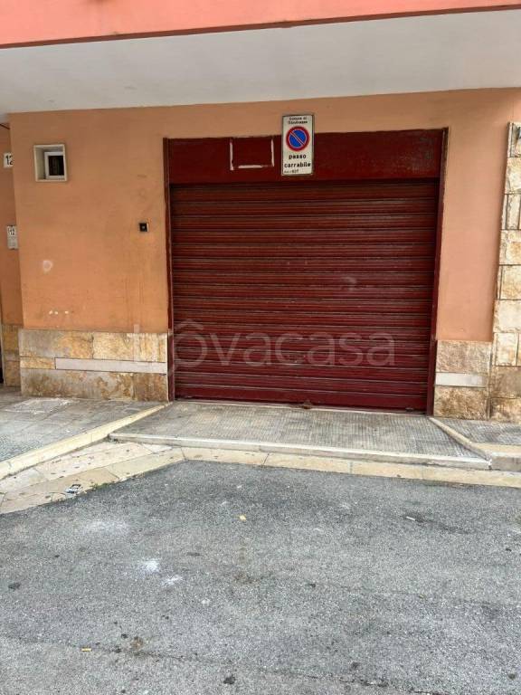 Garage in vendita a Giovinazzo via a Molino