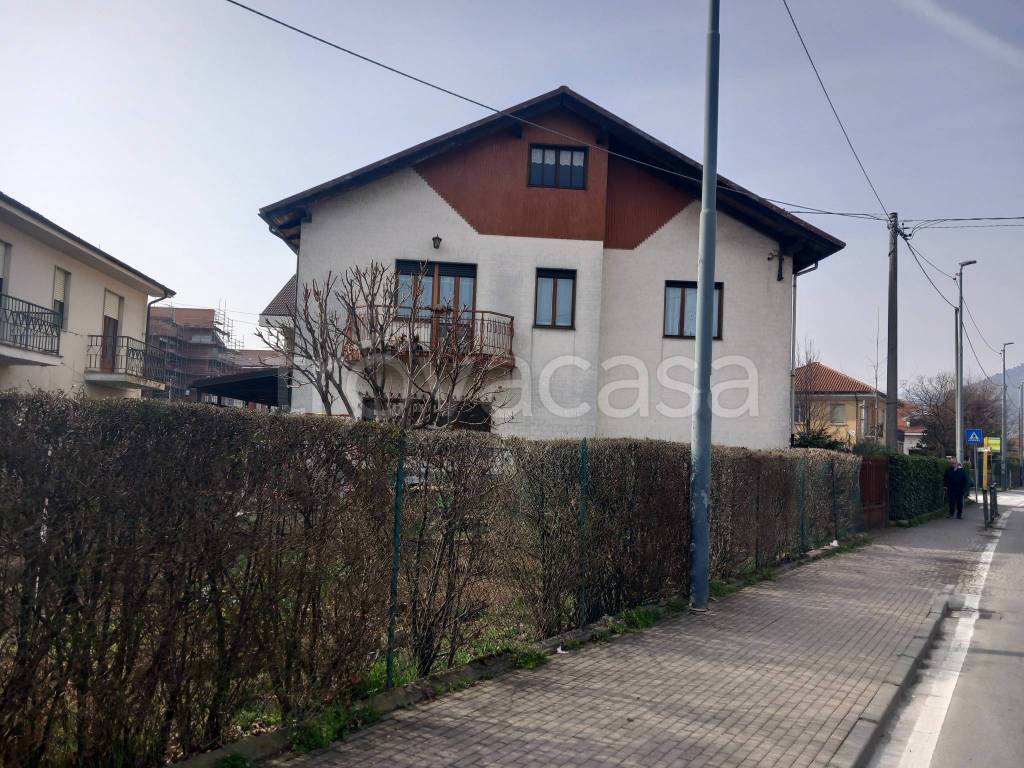 Villa Bifamiliare in vendita a Piossasco via Torino, 34