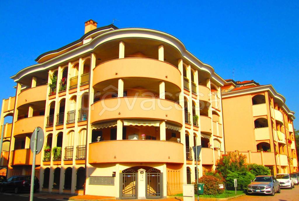 Appartamento in vendita a Paullo via Giuseppe Verdi