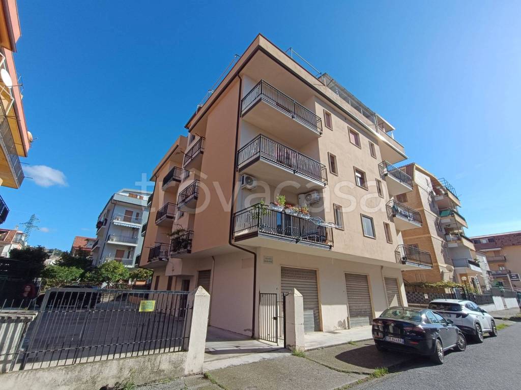 Appartamento in vendita a Scalea via Pietro Mancini, 38