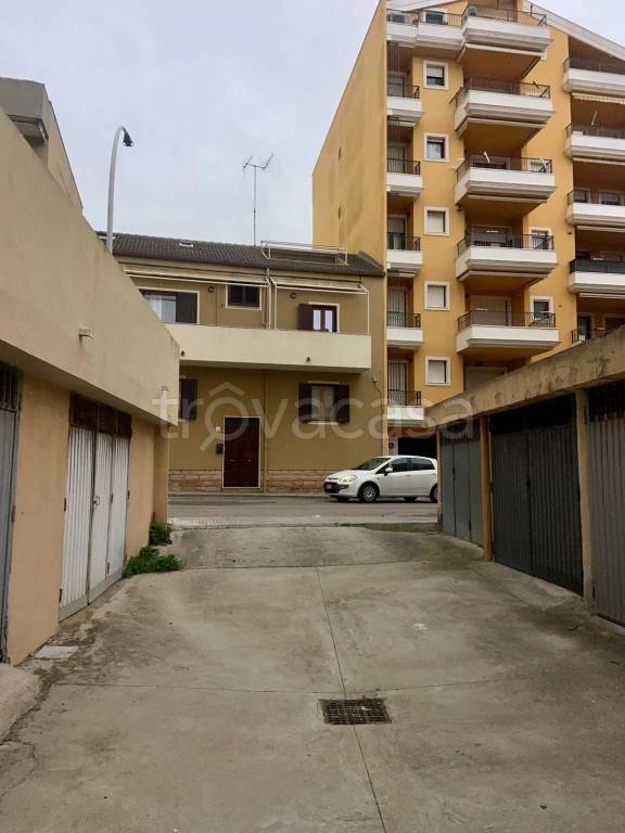 Garage in vendita ad Alghero via Oristano, 41