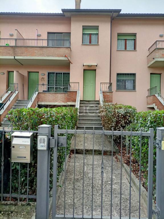 Appartamento in vendita a Riolo Terme via Ermenegildo Costa