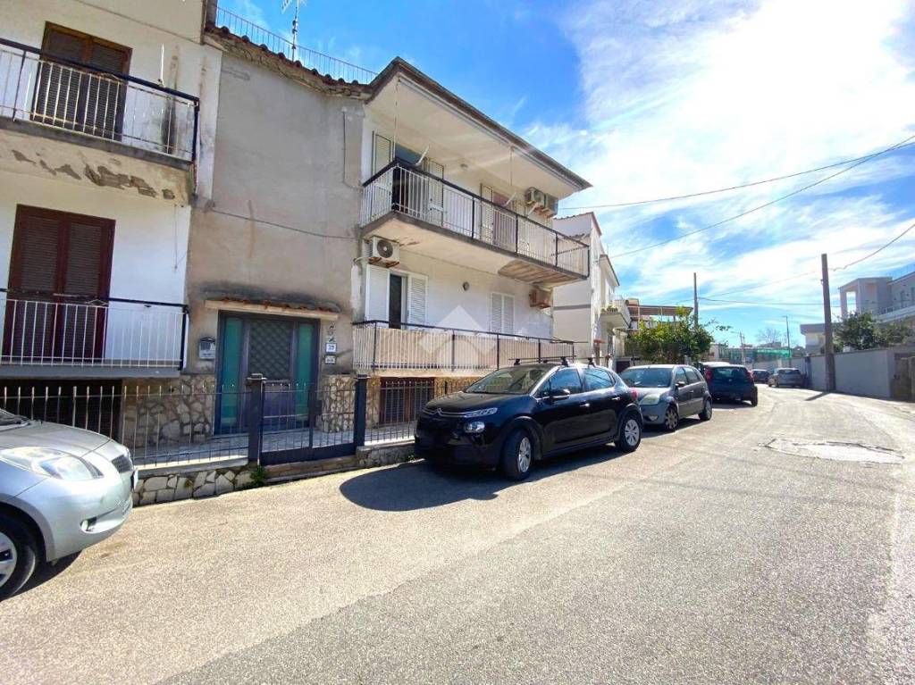 Appartamento in vendita a Bacoli via miliscola, 29