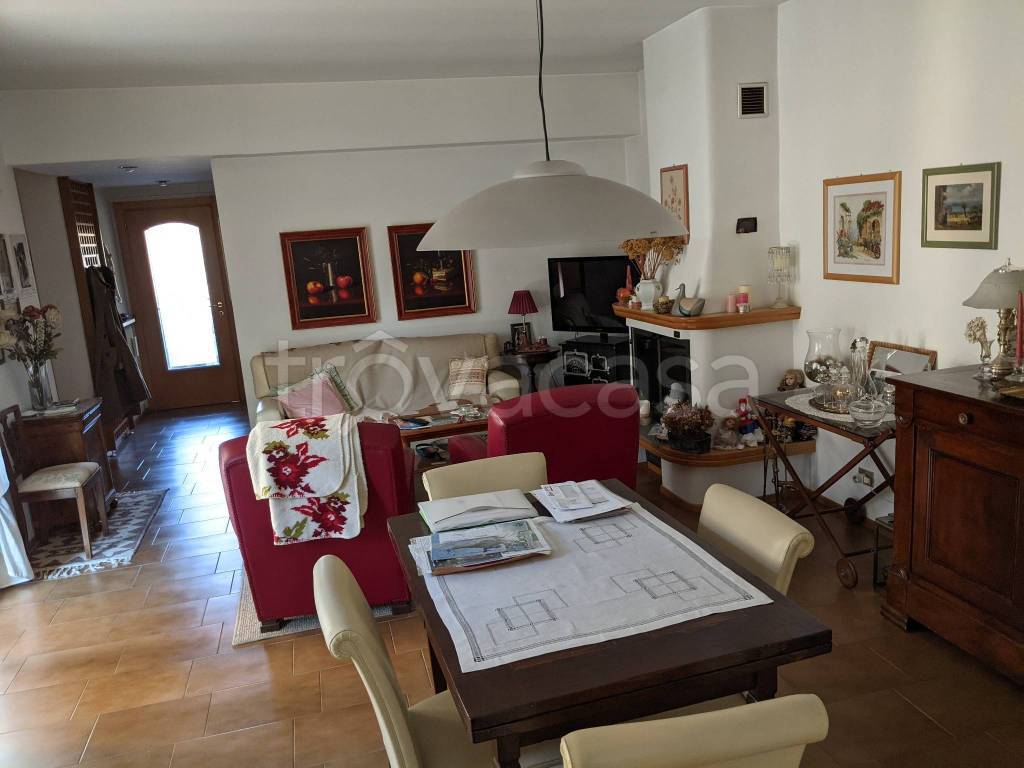 Villa a Schiera in vendita a Valmadrera via Monsignor Arturo Pozzi
