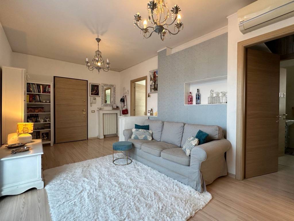 Appartamento in vendita a Pessano con Bornago via Sant'Antonio