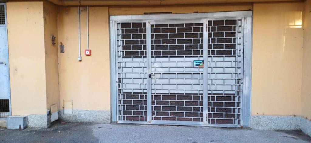 Garage in vendita a Ronco Scrivia via XXV Aprile