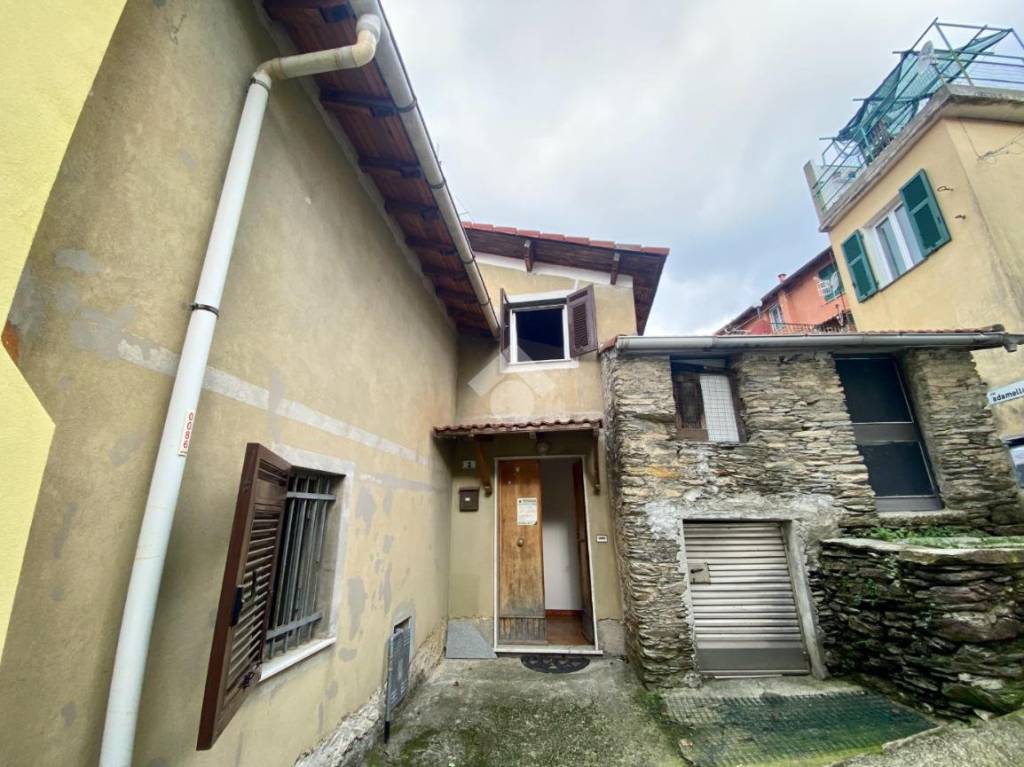 Casa Indipendente in vendita a Bargagli via Adamello, 3