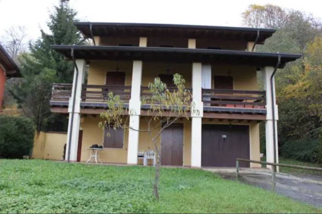Villa Bifamiliare all'asta a Brione via Provinciale, 29