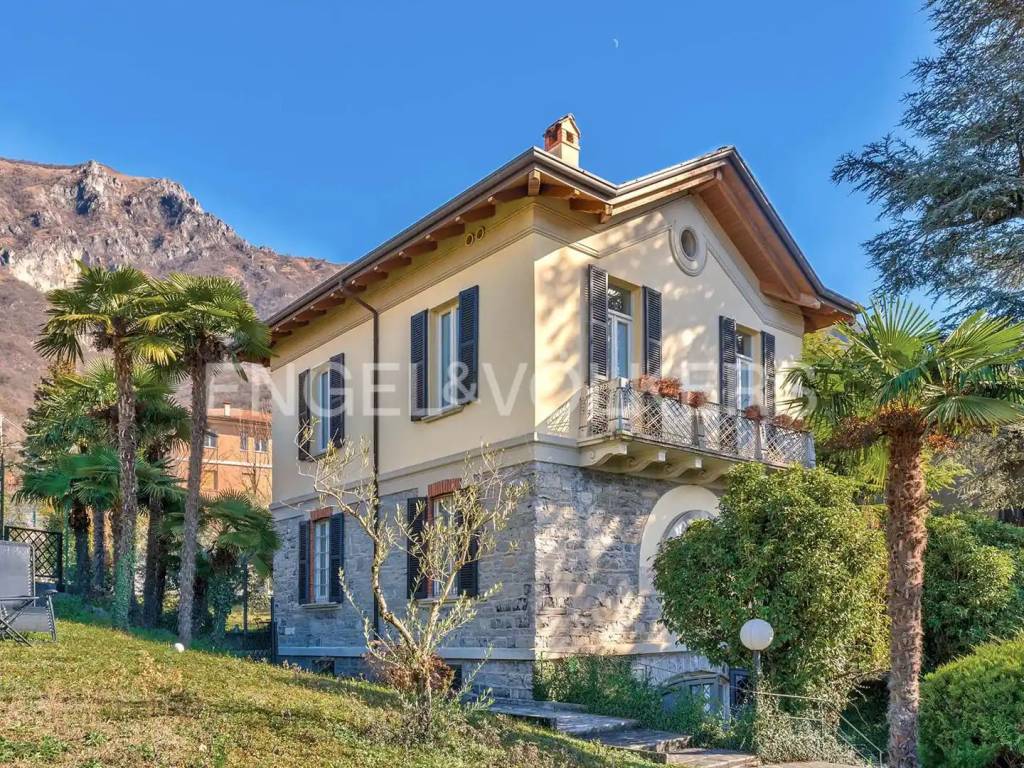 Villa in vendita a Lierna