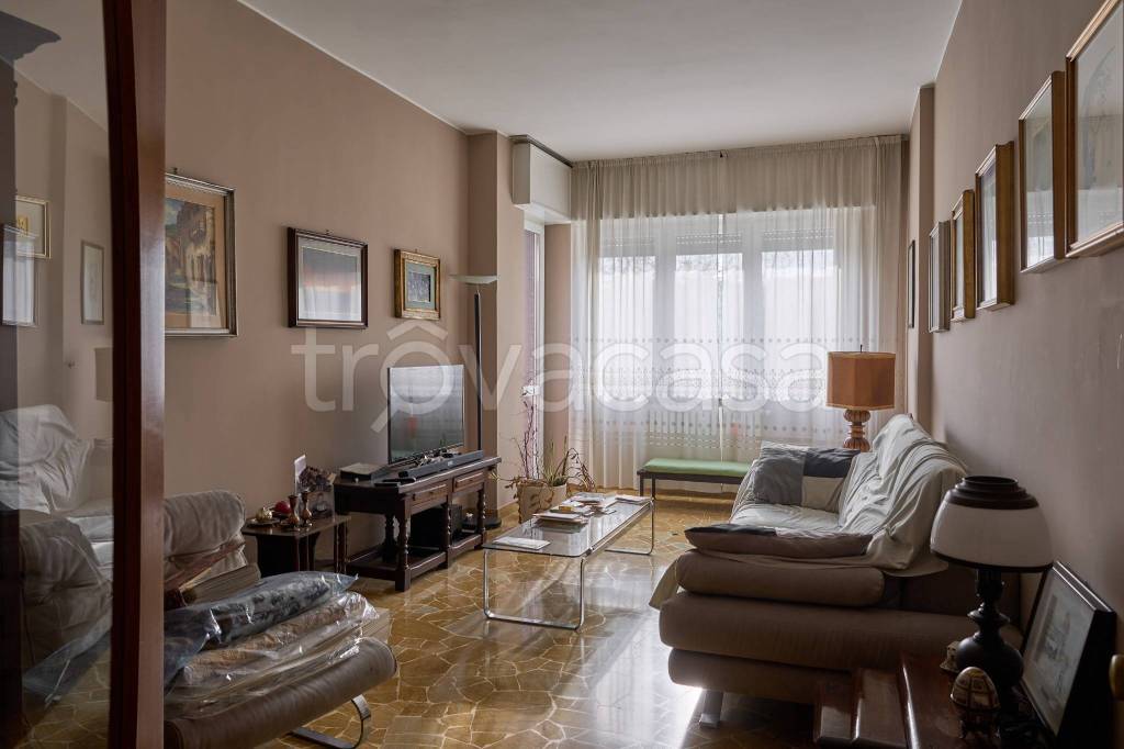 Appartamento in vendita a Milano via Generale Giuseppe Govone, 56