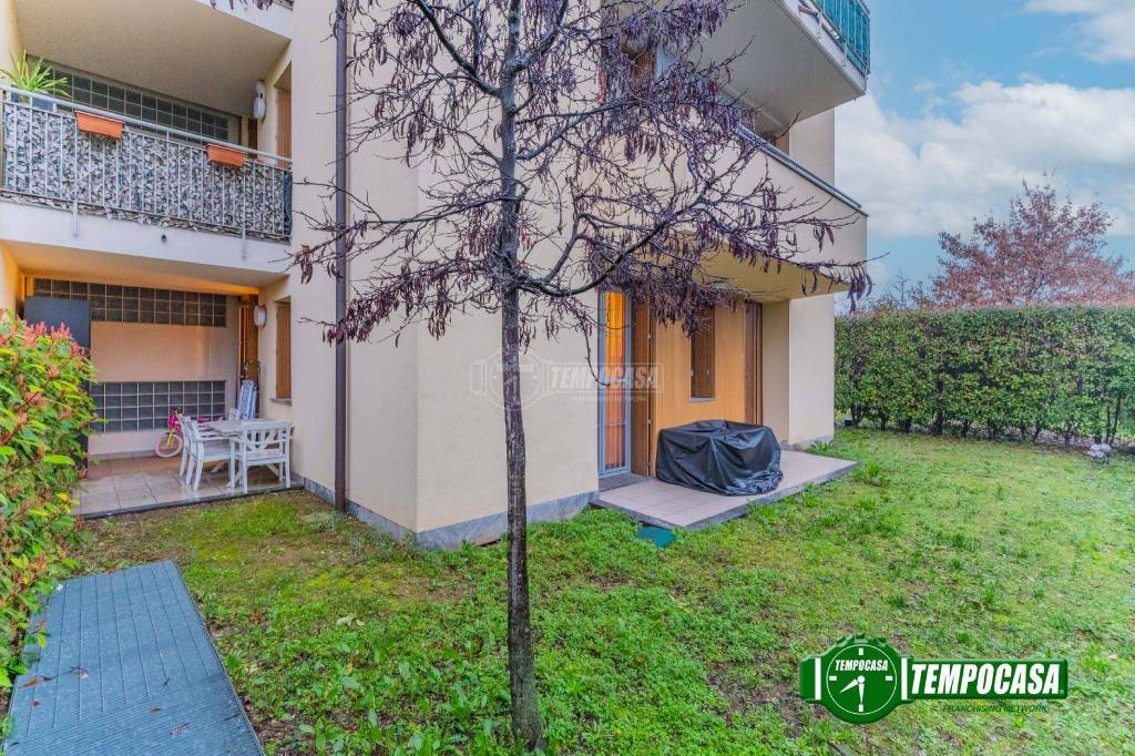 Appartamento in vendita a Cologno Monzese via Benvenuto Cellini 13