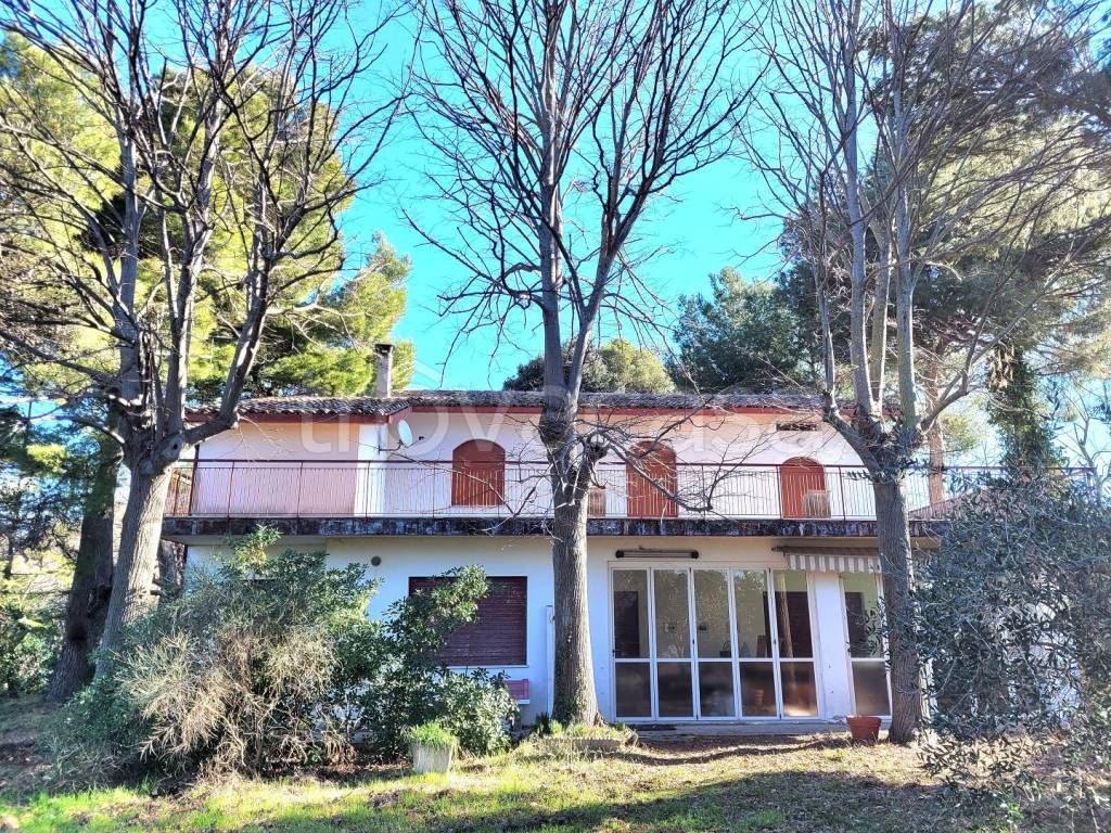 Villa in vendita a Pesaro strada di Cacciafame, 11