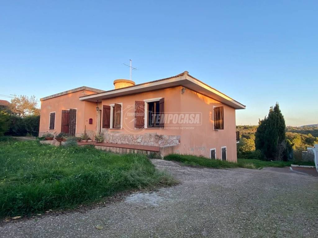 Villa in vendita a Sassari via Gioscari