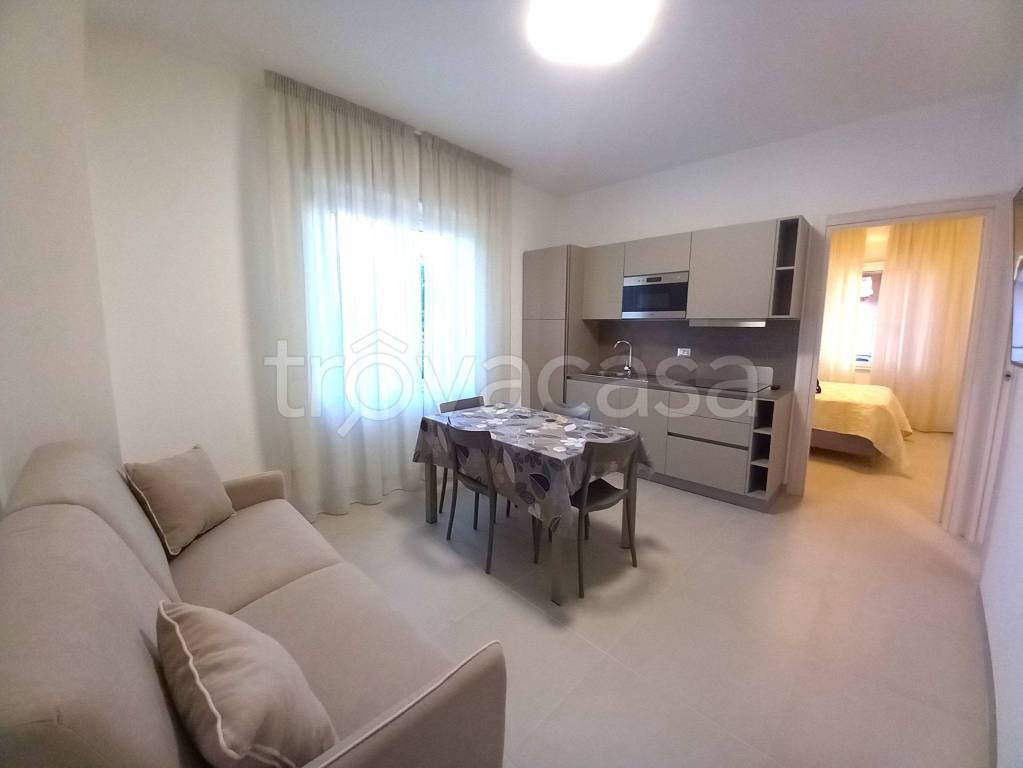 Appartamento in affitto a Pietra Ligure via Ignazio Messina, 4